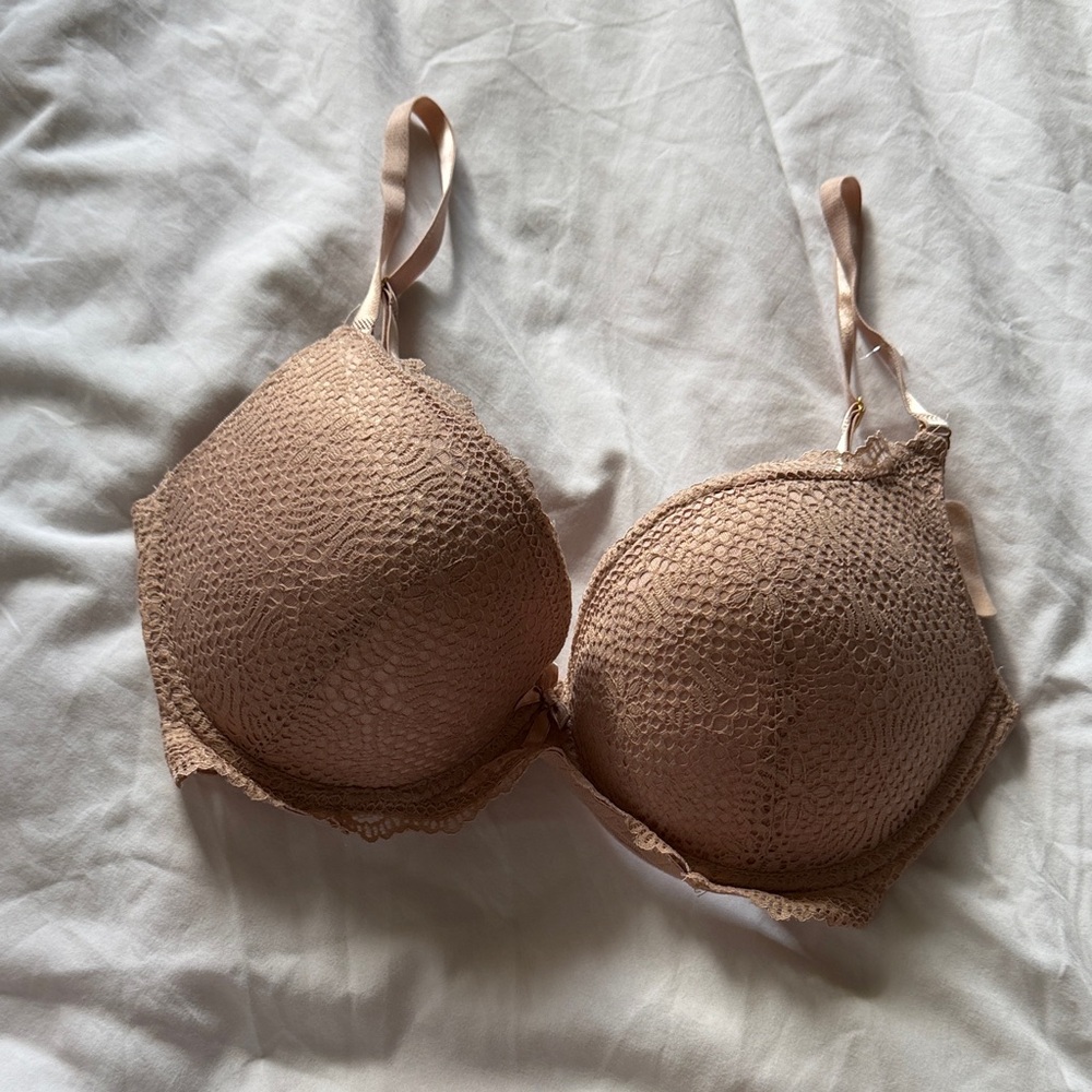 Elegant Lace Women's Bra - Tan